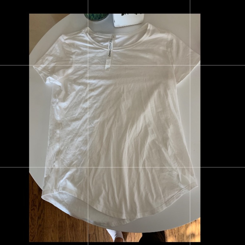Lululemon white tee!